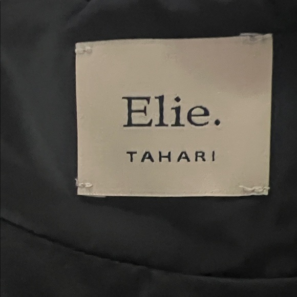 Elie Tahari Black Quilted Vest with Faux Fur Trim - Picture 7 of 7